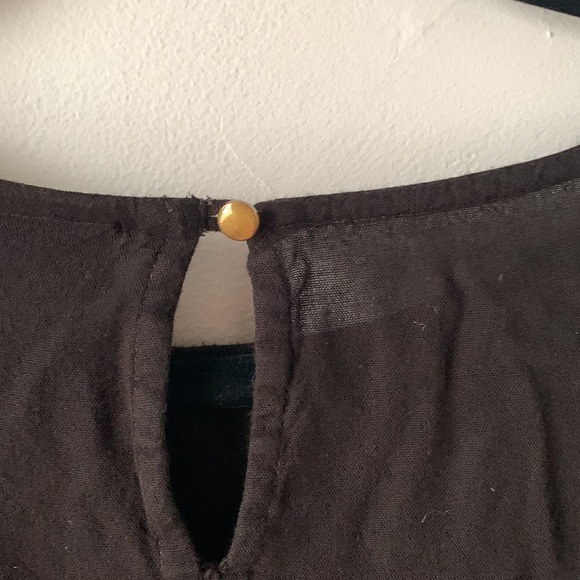 Cute dress with a sparrow embroidery - Picture 6 of 9